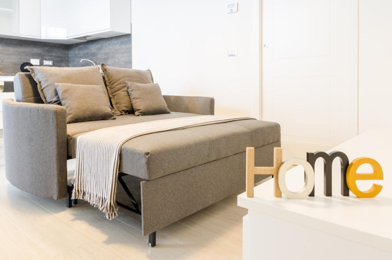 Fco Secrets Luxury Apartment Fiumicino Bagian luar foto