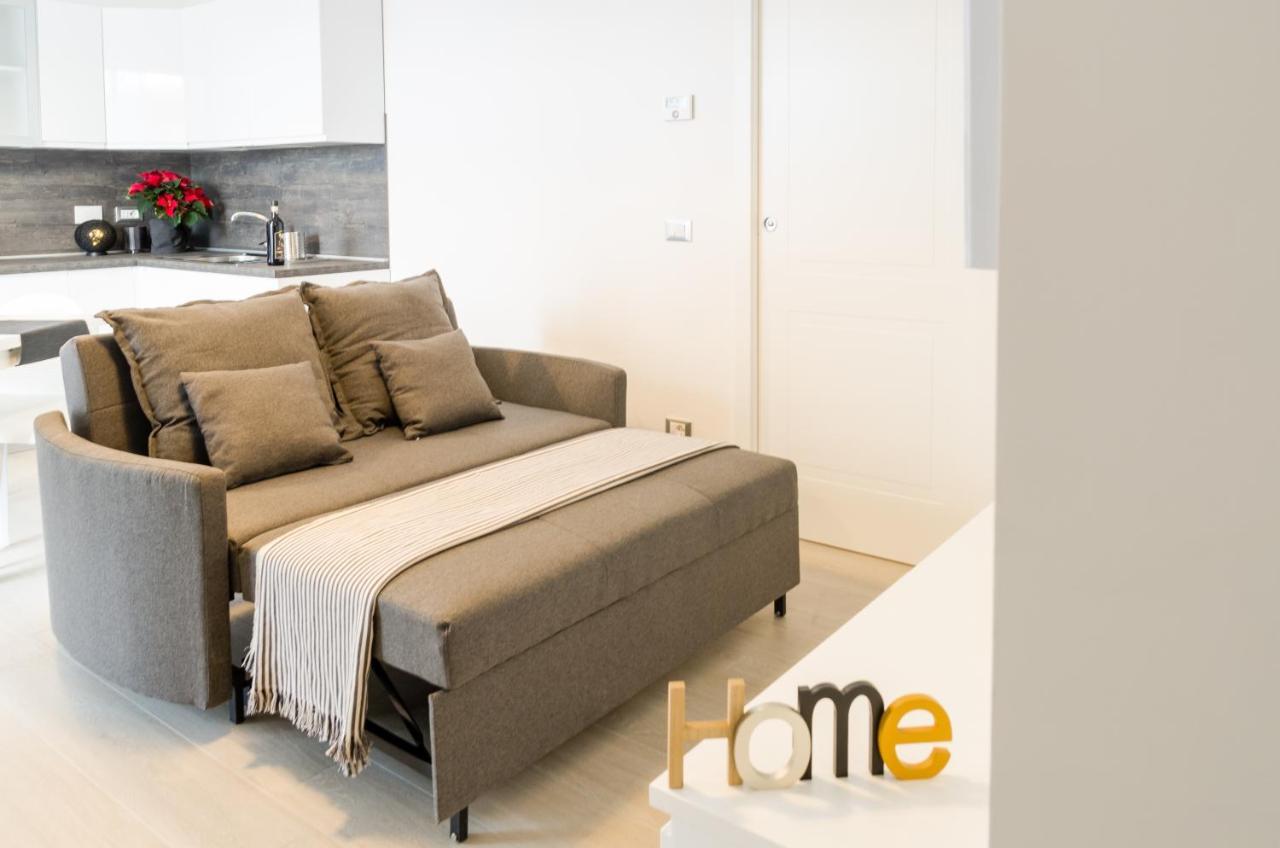 Fco Secrets Luxury Apartment Fiumicino Bagian luar foto
