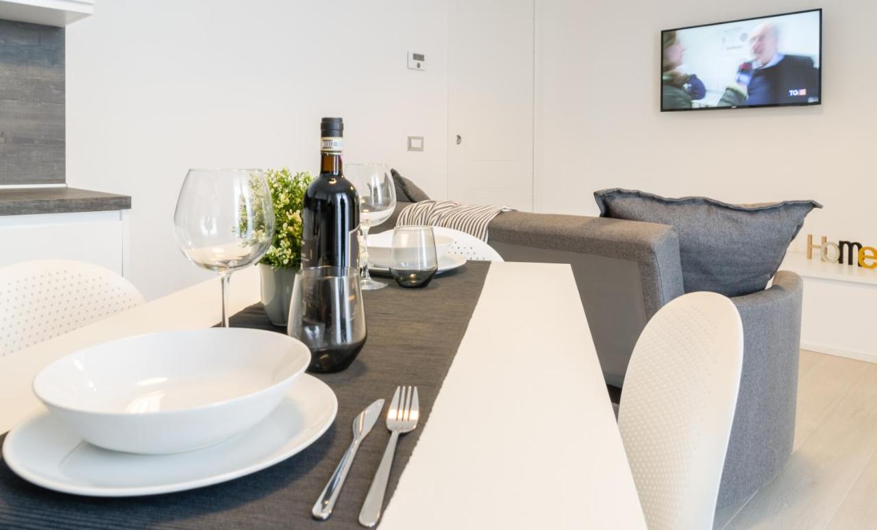 Fco Secrets Luxury Apartment Fiumicino Bagian luar foto